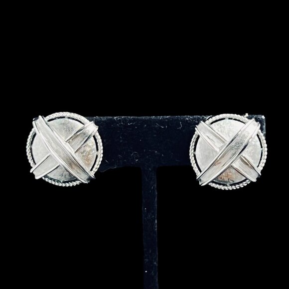 Vintage Crown Trifari Textured X Silver Tone Clip On Earrings (5277) - Picture 1 of 8